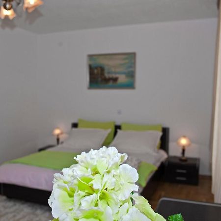 Vrlika Rooms Leda מראה חיצוני תמונה