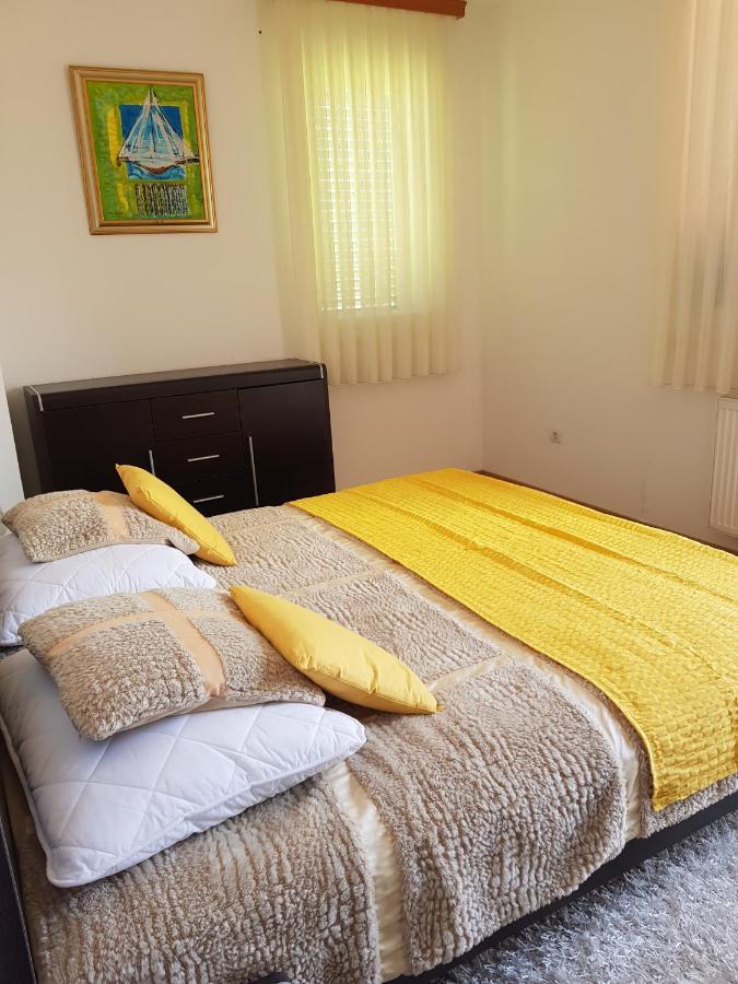 Vrlika Rooms Leda מראה חיצוני תמונה