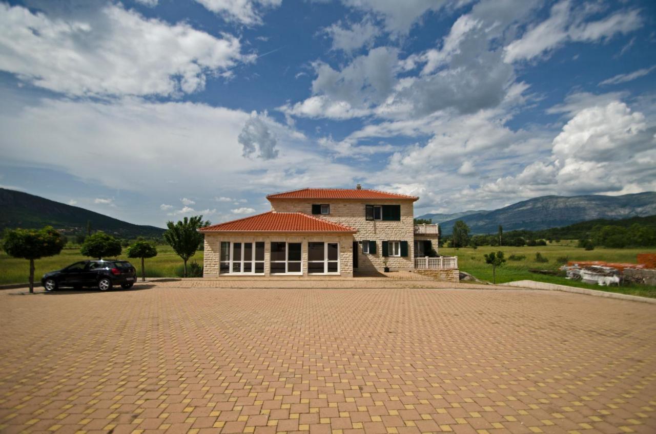 Vrlika Rooms Leda מראה חיצוני תמונה