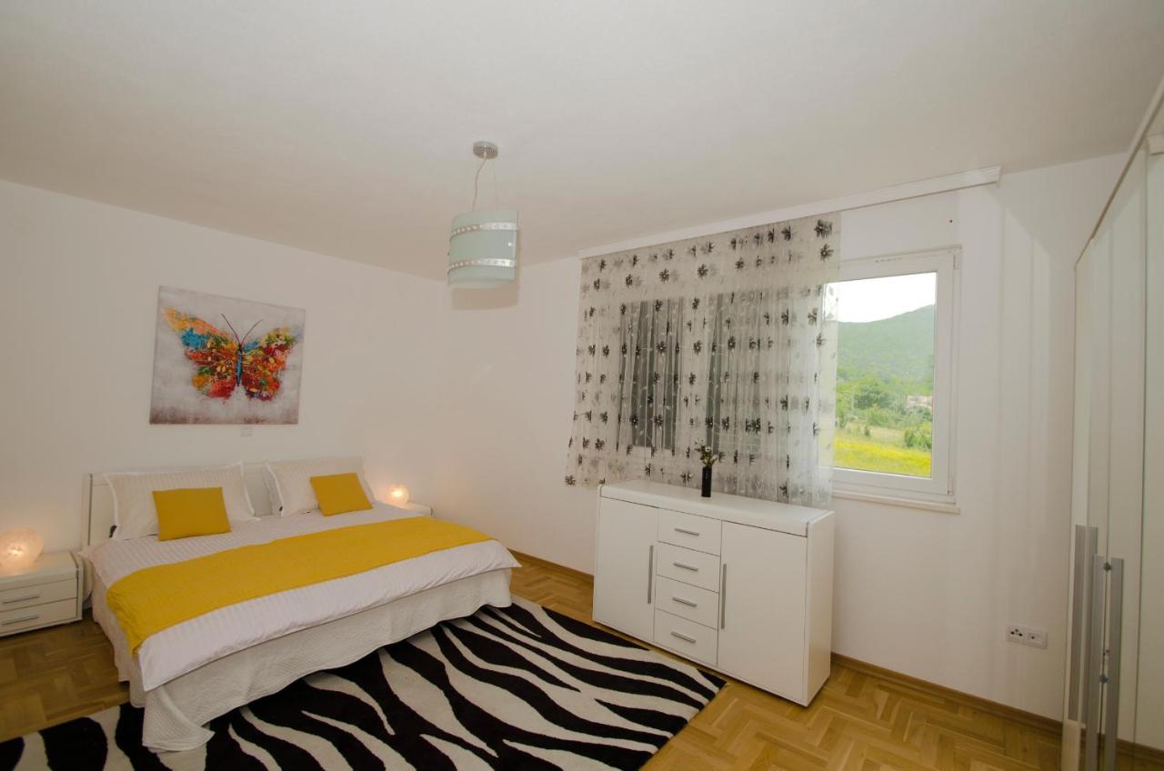 Vrlika Rooms Leda מראה חיצוני תמונה