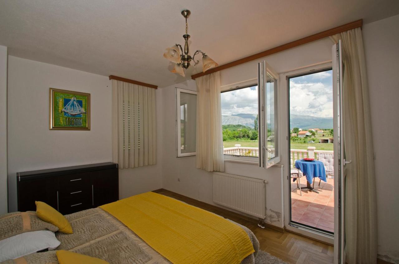 Vrlika Rooms Leda מראה חיצוני תמונה