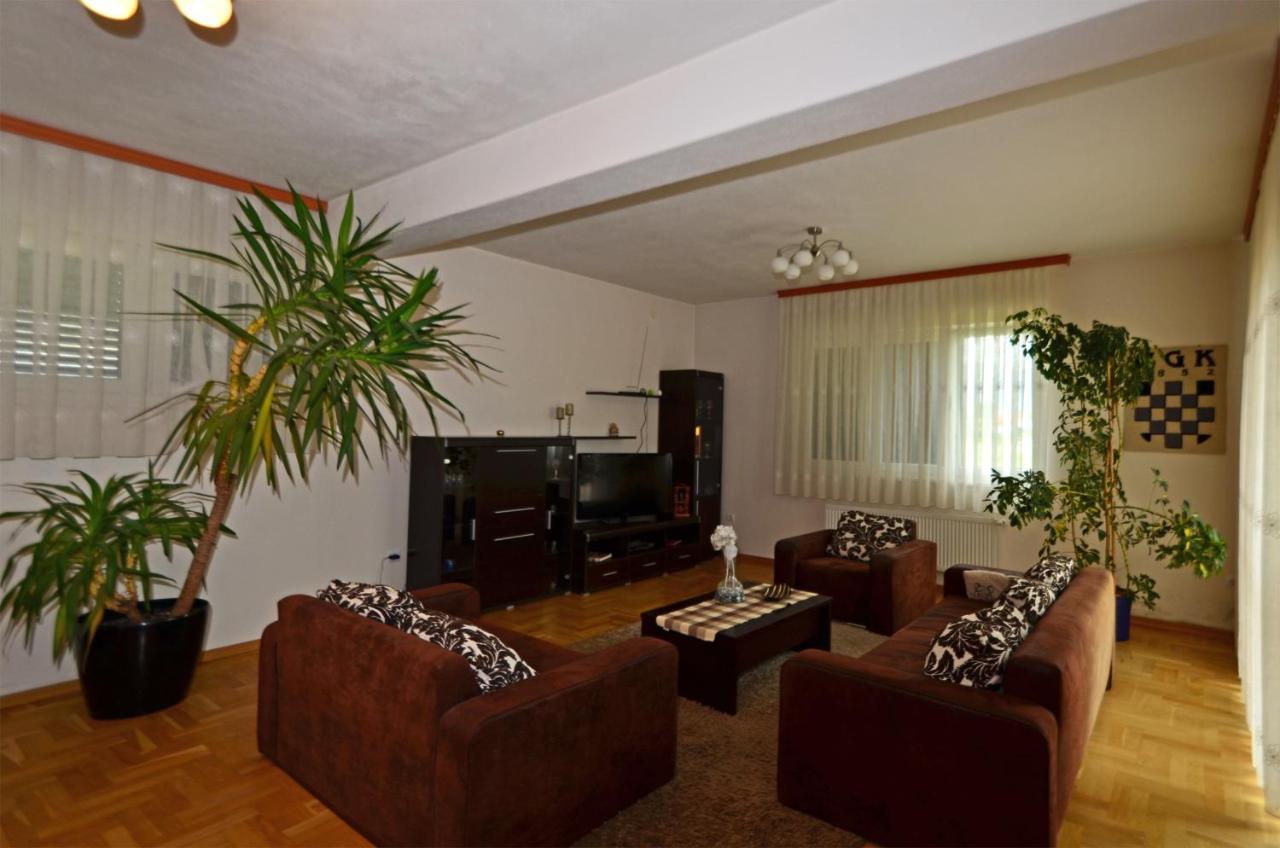 Vrlika Rooms Leda מראה חיצוני תמונה