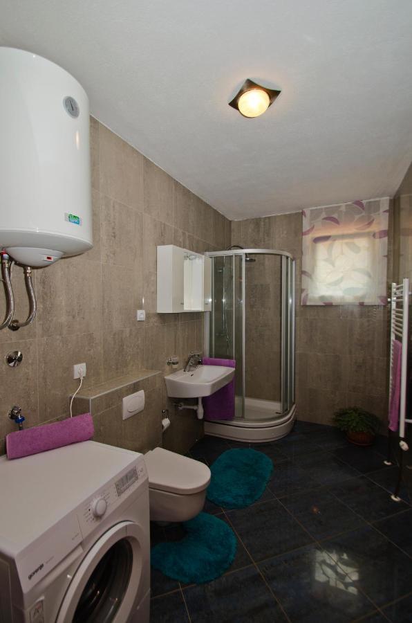 Vrlika Rooms Leda מראה חיצוני תמונה