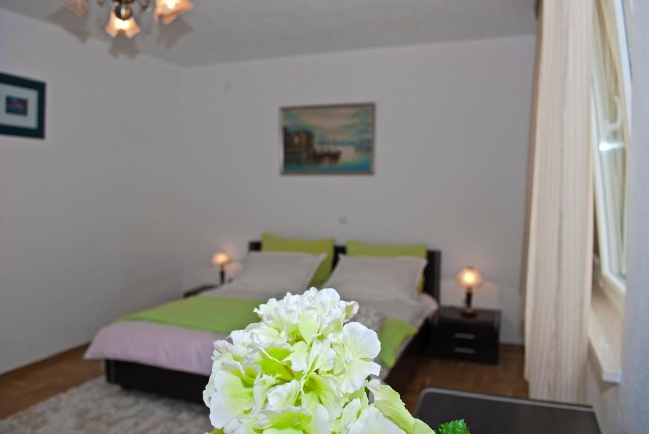 Vrlika Rooms Leda מראה חיצוני תמונה