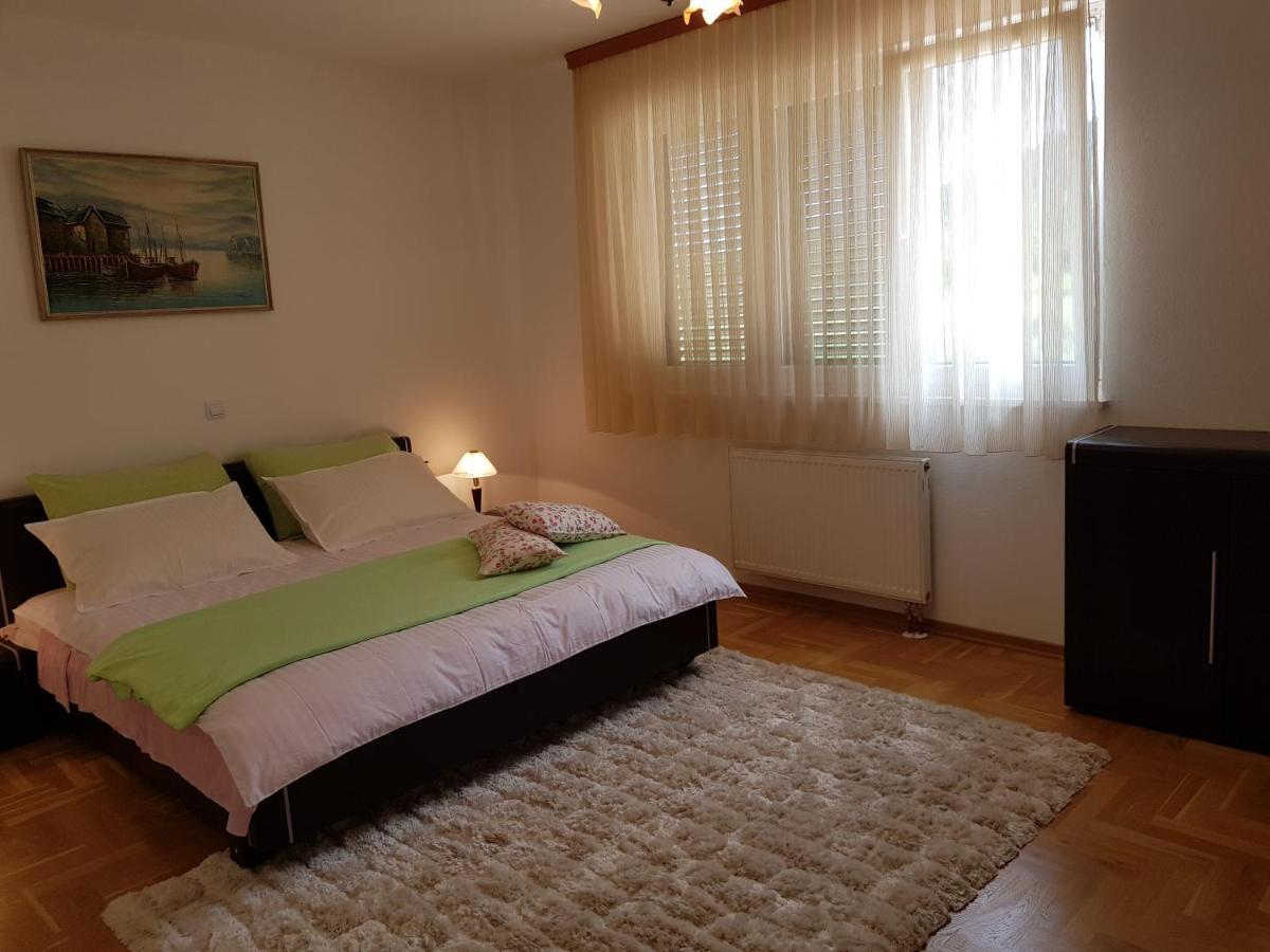 Vrlika Rooms Leda מראה חיצוני תמונה